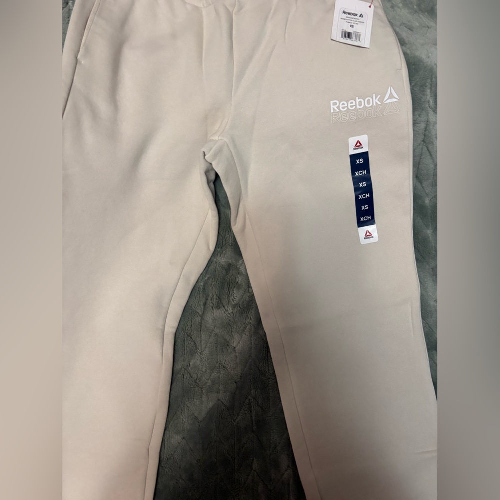 Reebok Cream Cuffed Leggings